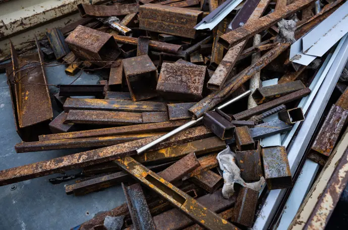 نشتري الحديد ( الإنشائي والصناعي )